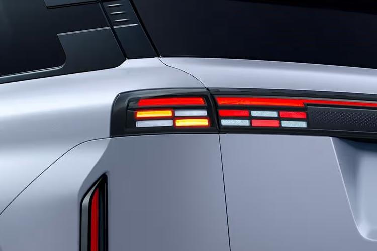 4077801 1.5T SHS Luxury 5dr Auto