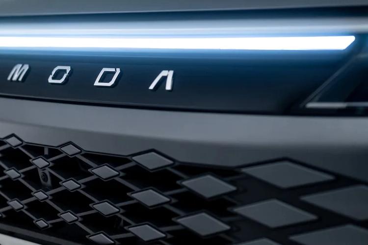 4077818 1.5T SHS Noble 5dr 3DHT